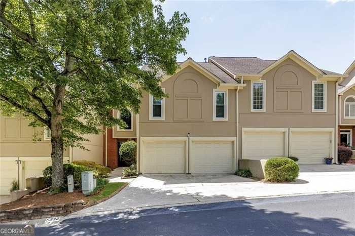 photo 1: 5533 Brooke Ridge Drive, Atlanta GA 30338