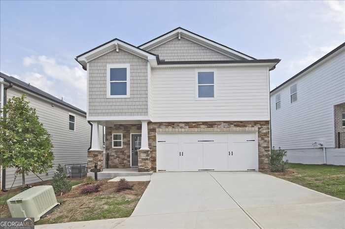 photo 1: 2762 Hawthorne Way, College Park GA 30337