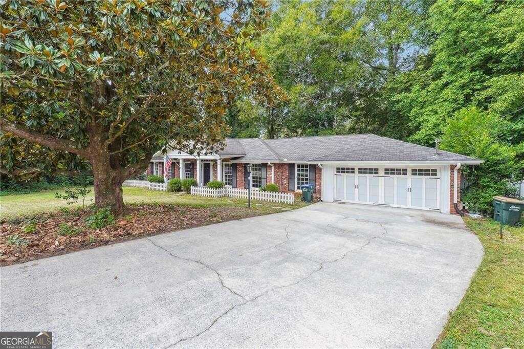 photo 2: 4686 BRINKLEY Lane, Atlanta GA 30342