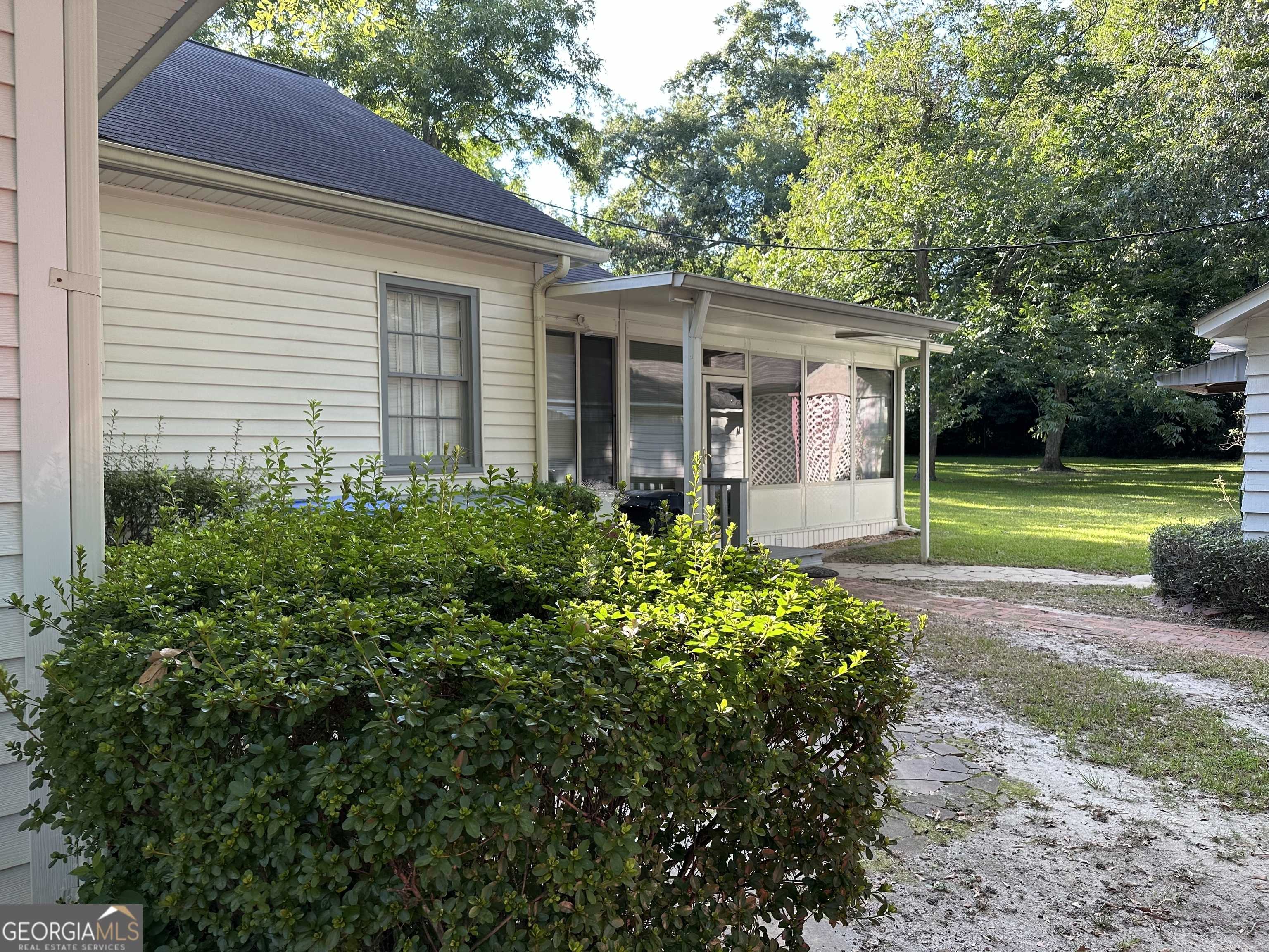 photo 2: 812 Stonewall Street, Dublin GA 31021