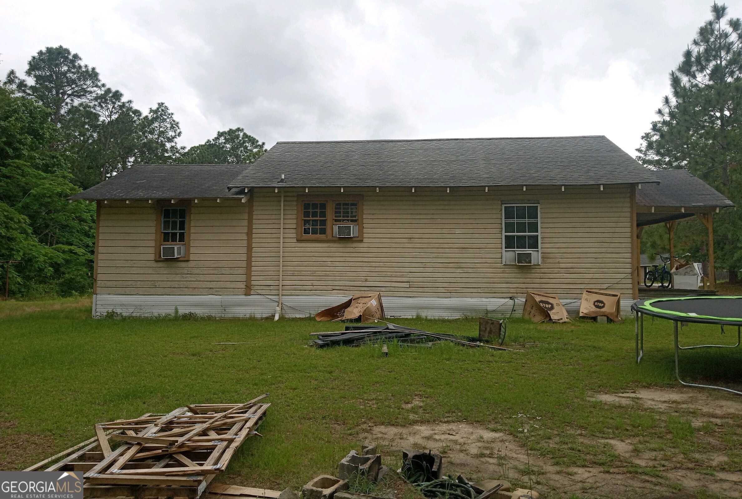 photo 2: 470 Howarth Dr, Swainsboro GA 30401