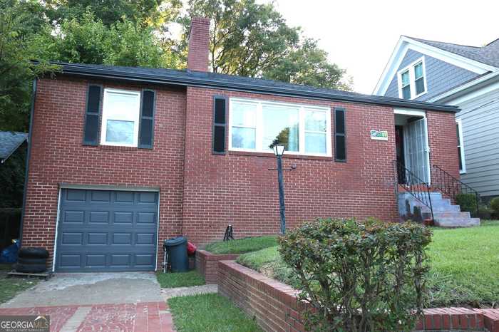 photo 1: 211 Wellington Street SW, Atlanta GA 30314