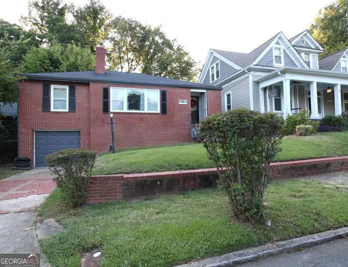 photo 2: 211 Wellington Street SW, Atlanta GA 30314