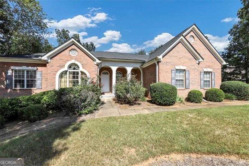 photo 1: 652 Morgans Trace, Ellenwood GA 30294