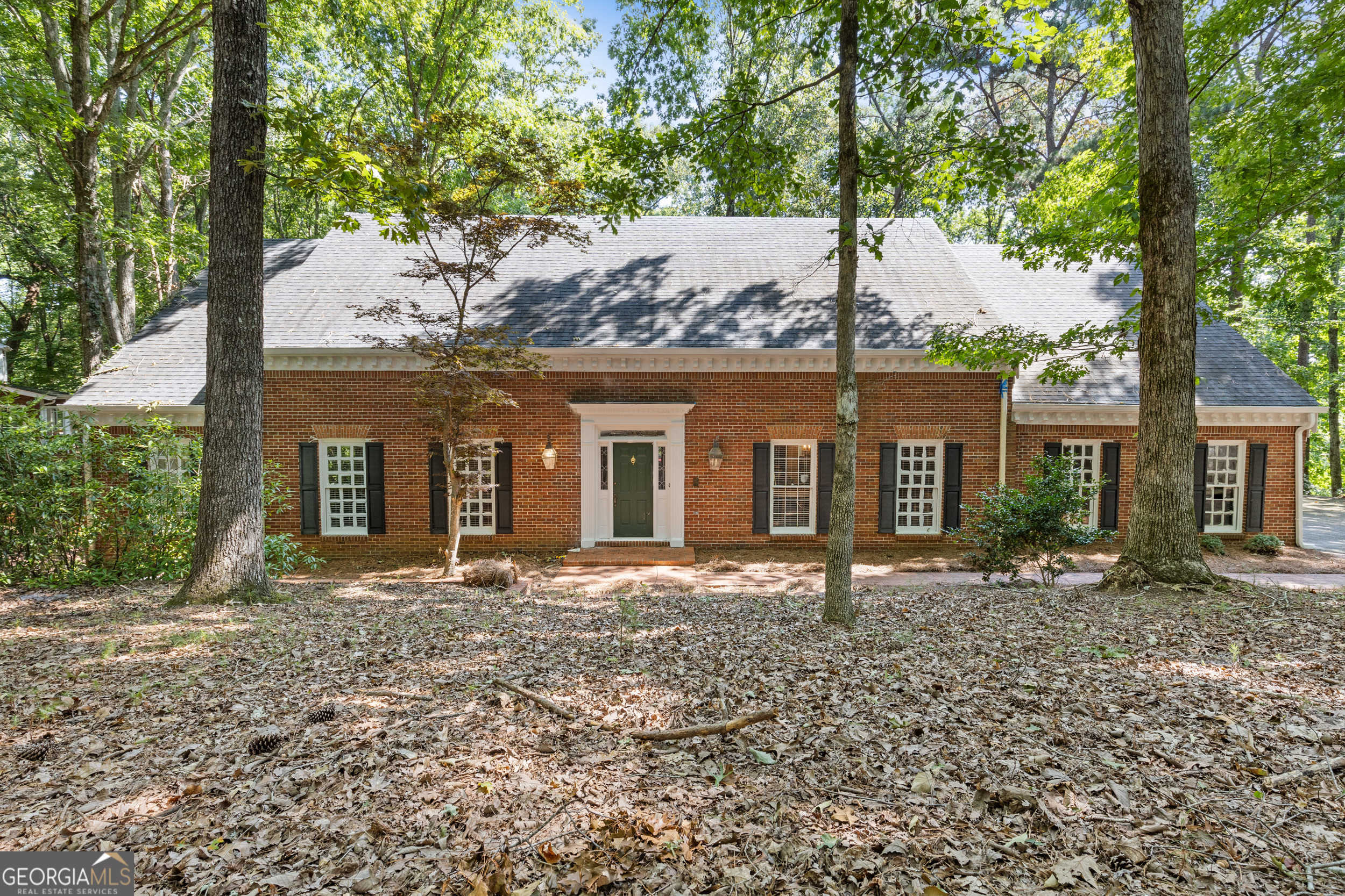 photo 1: 80 Cliffcreek Trace, Atlanta GA 30350