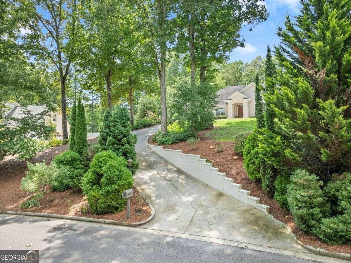 photo 3: 3011 Habersham Hills Drive, Gainesville GA 30506