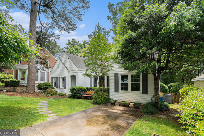 photo 1: 188 Pinecrest Avenue, Decatur GA 30030