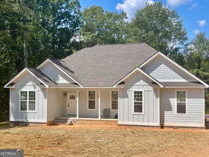 photo 1: 150 Crystal Ridge Drive, Milledgeville GA 31061