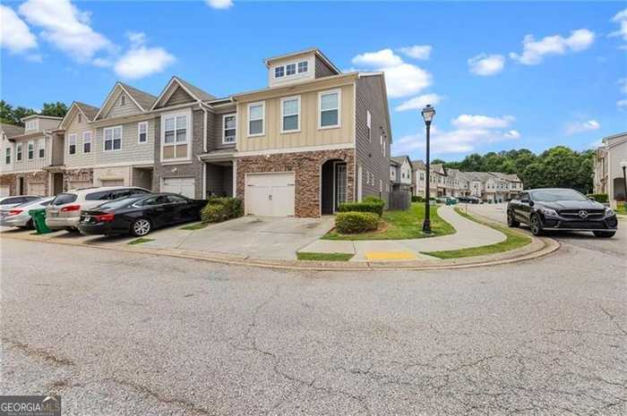 photo 1: 5076 LONGVIEW Walk, Decatur GA 30035