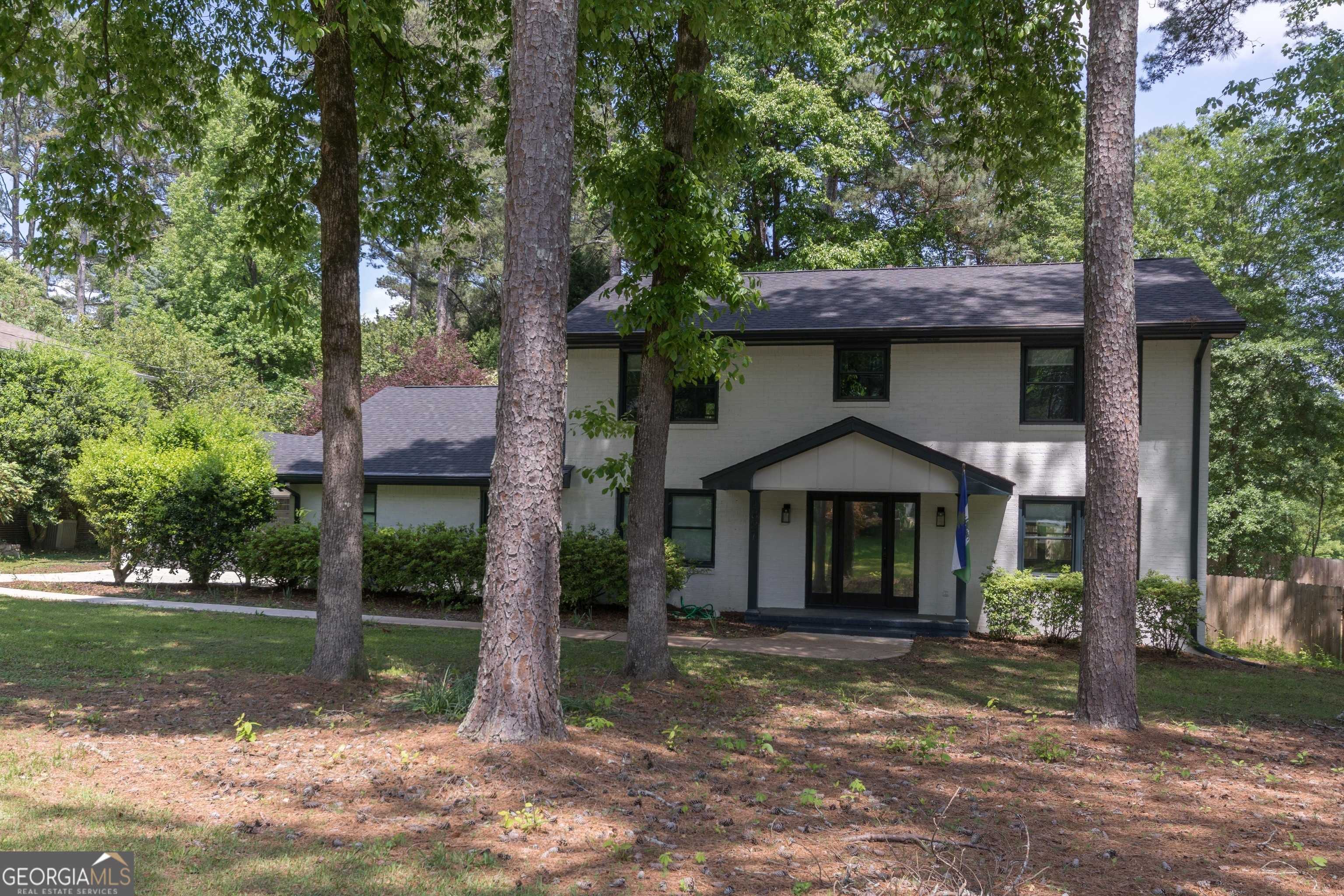 photo 3: 4827 Springfield Drive, Atlanta GA 30338