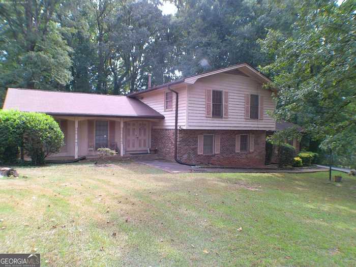 photo 1: 4441 Sterling Forest Drive, Decatur GA 30034