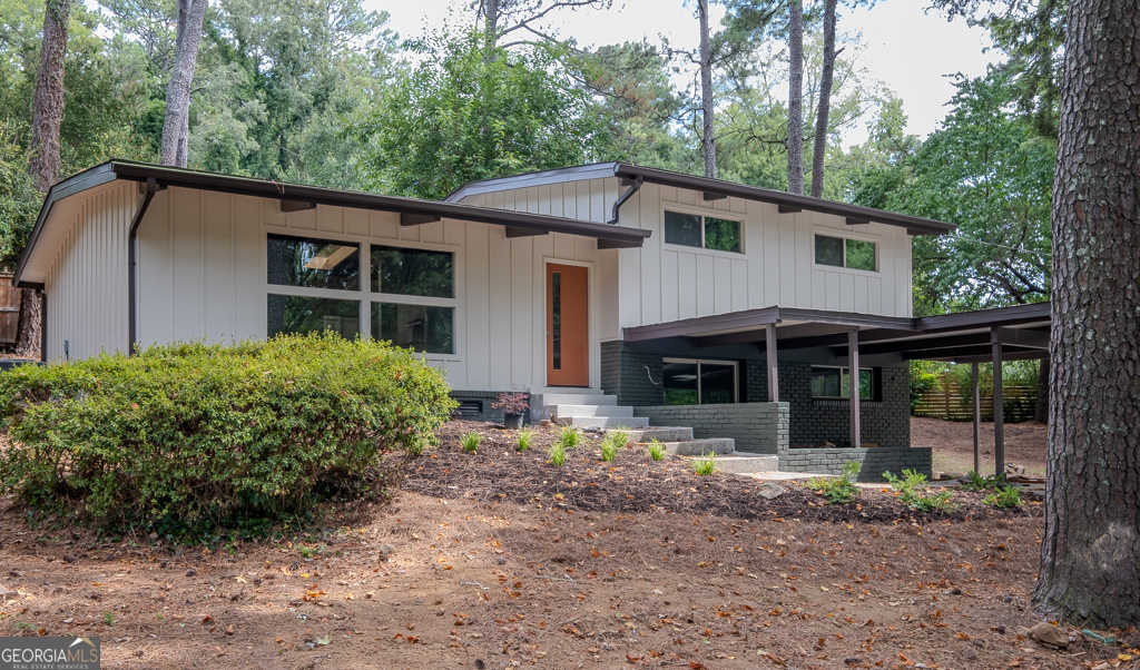 photo 1: 3496 Summitridge Drive, Atlanta GA 30340