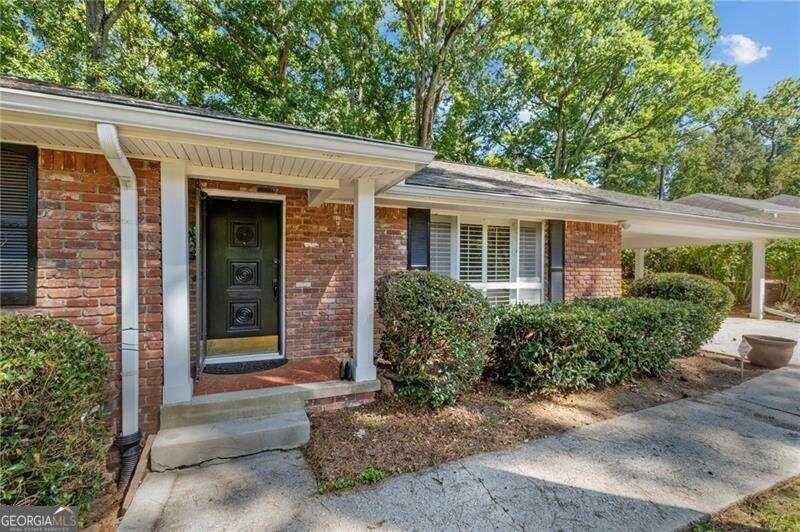 photo 2: 6875 Heathfield Drive, Sandy Springs GA 30328