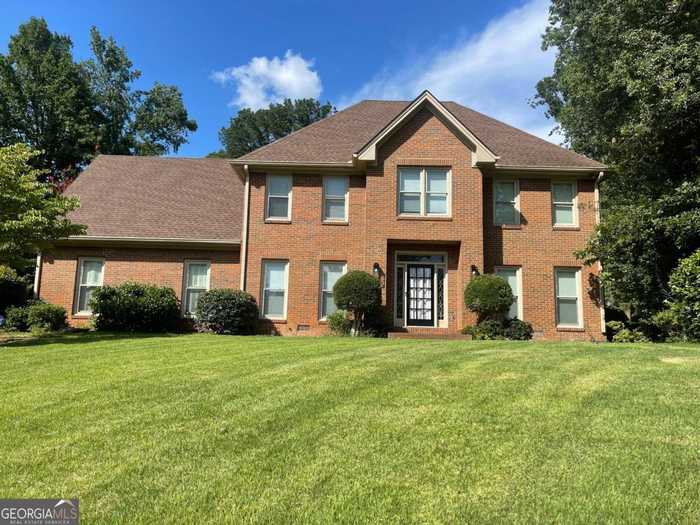 photo 1: 810 Mabry Road, Sandy Springs GA 30328