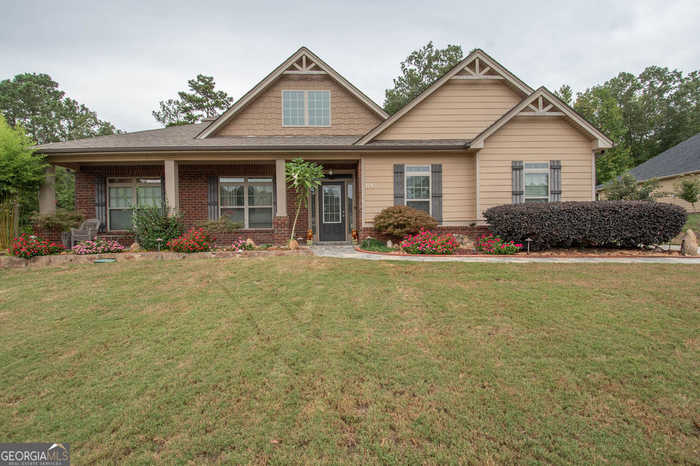 photo 1: 275 Darien Drive, Senoia GA 30276