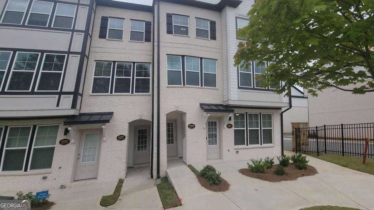 photo 3: 5097 Insperon Lane Unit 9, Peachtree Corners GA 30092