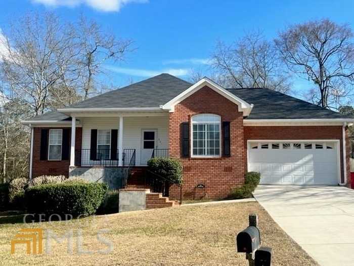 photo 1: 501 Double Oak Drive, Macon GA 31204