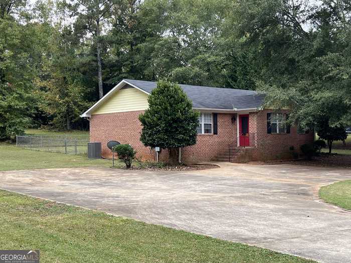 photo 1: 175 Big Oak Circle, Athens GA 30605