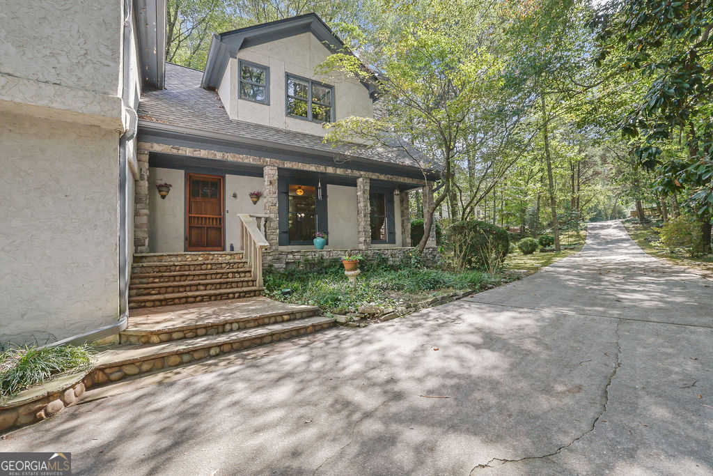 photo 1: 150 Spalding Creek Court, Atlanta GA 30350