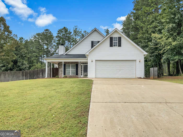 photo 1: 316 Chestnut Oak Drive, Carrollton GA 30116