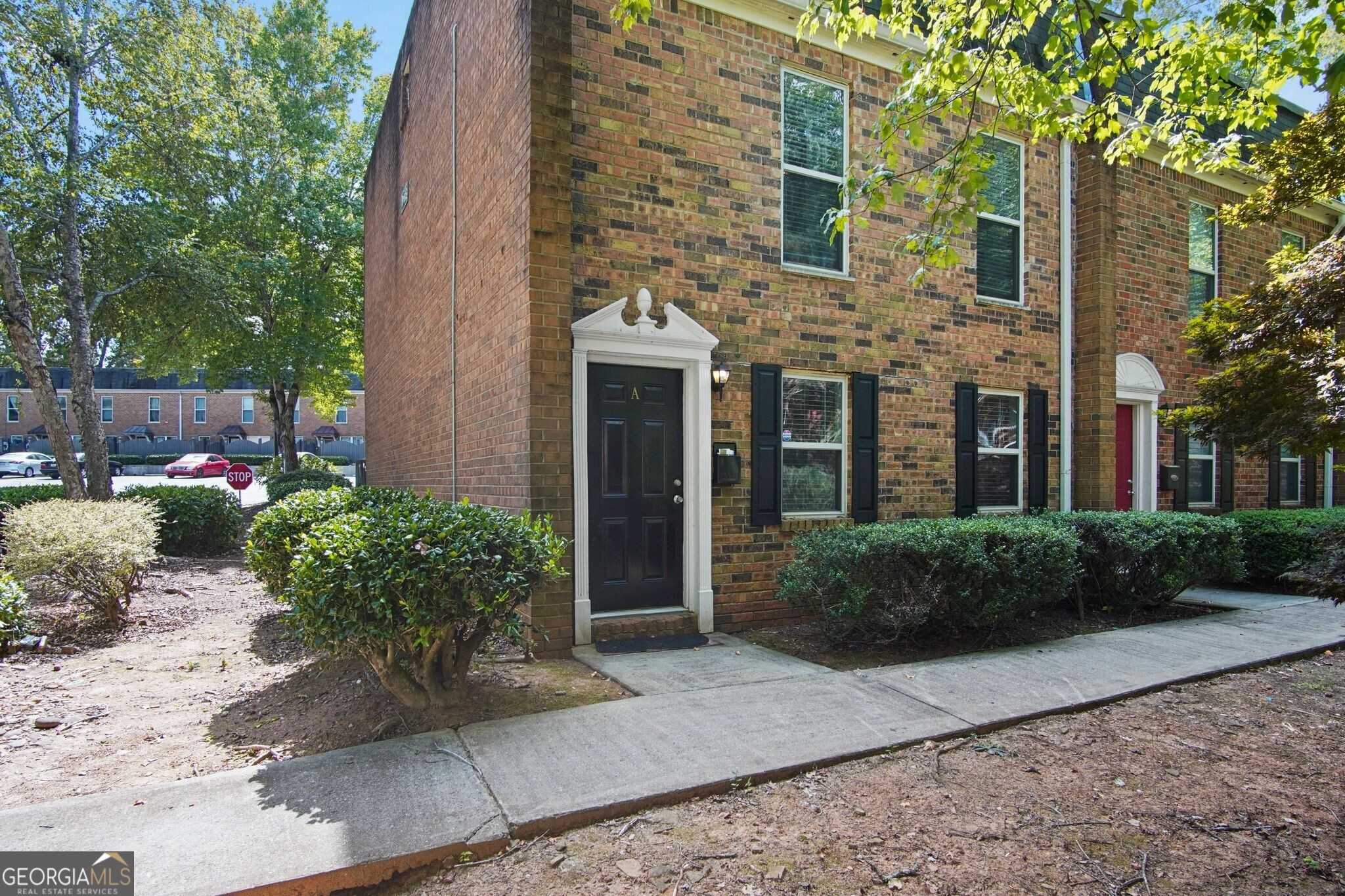 photo 2: 115 N River Drive Unit A, Atlanta GA 30350