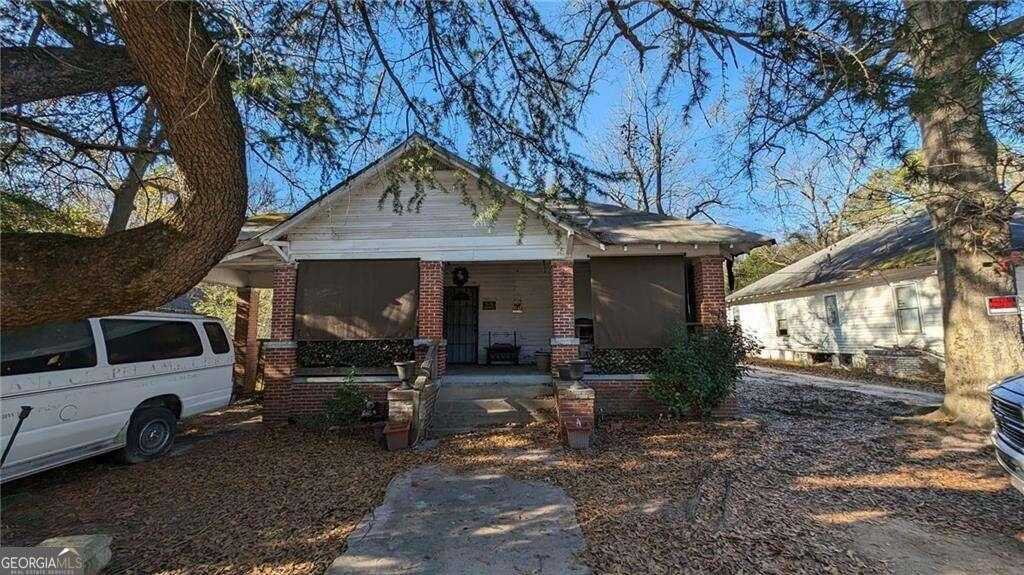 photo 1: 3565 Log Cabin Drive, Macon GA 31204