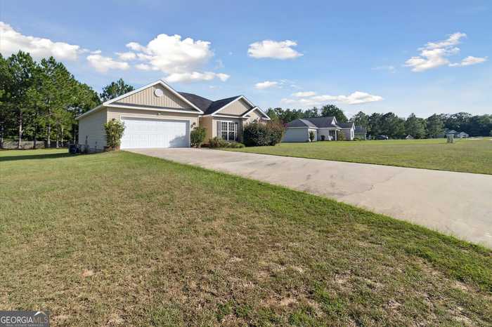 photo 2: 192 Sandalwood Circle, Statesboro GA 30458