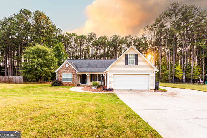 photo 2: 128 Laurel Lane, Social Circle GA 30025