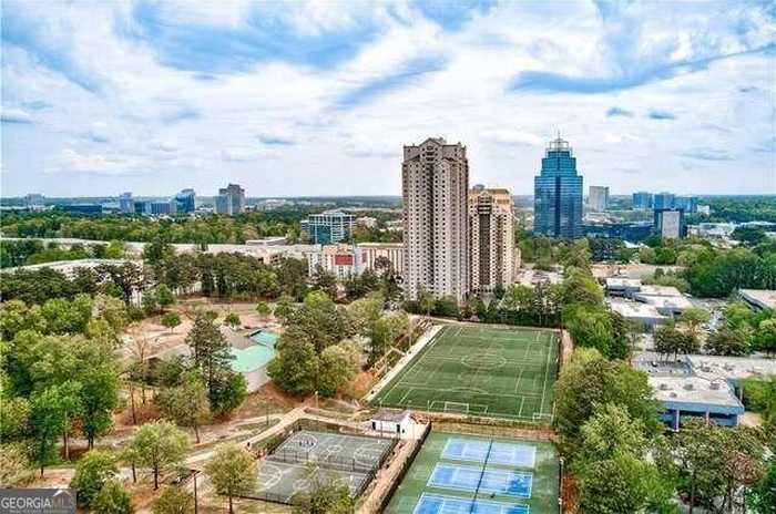 photo 1: 795 Hammond Drive Unit 709, Atlanta GA 30328