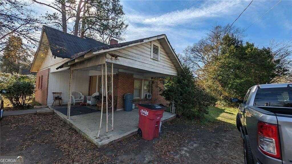 photo 1: 1405 Bailey Avenue, Macon GA 31204