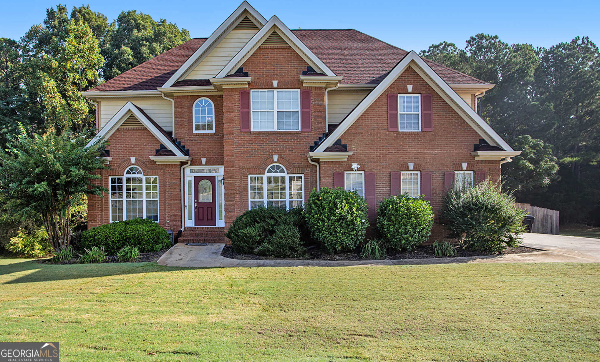 photo 1: 2543 Oak Creek Lane, Conyers GA 30094