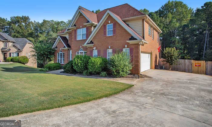 photo 2: 2543 Oak Creek Lane, Conyers GA 30094