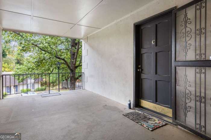 photo 2: 725 DALRYMPLE Road Unit 5C, Atlanta GA 30328