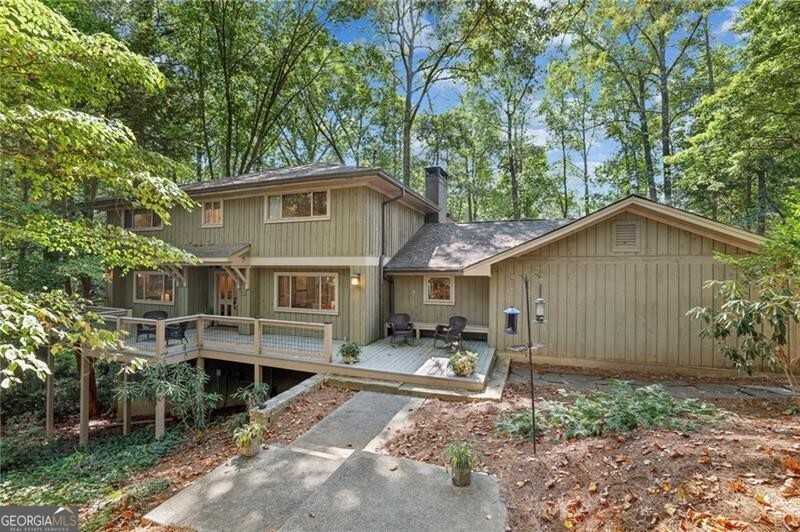 photo 1: 1050 Mountain Creek Trail, Atlanta GA 30328