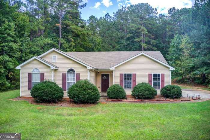 photo 2: 104 WORTHY Drive, Mcdonough GA 30252