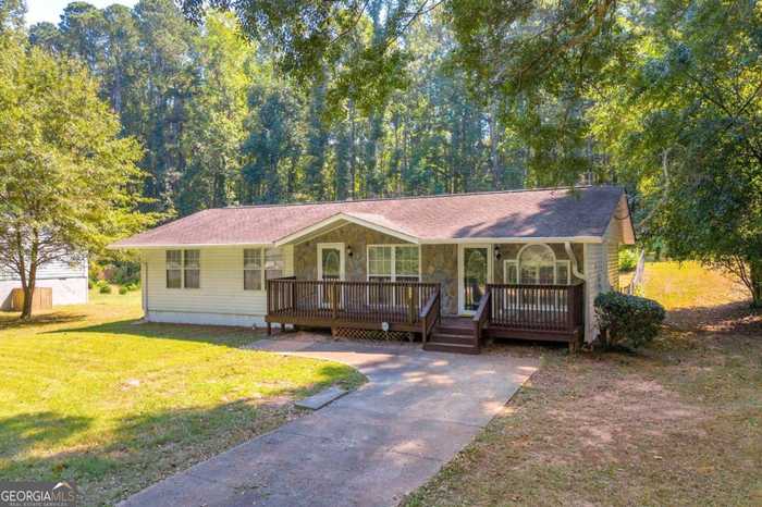 photo 1: 375 Camelot Drive, Athens GA 30606