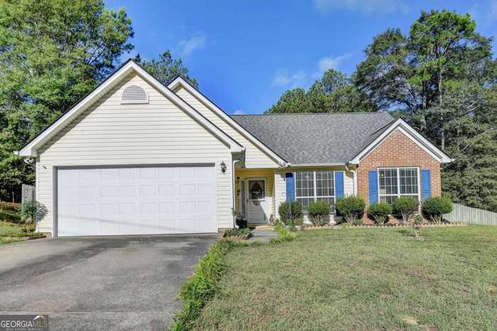 photo 1: 159 Williamsburg Way, Winder GA 30680