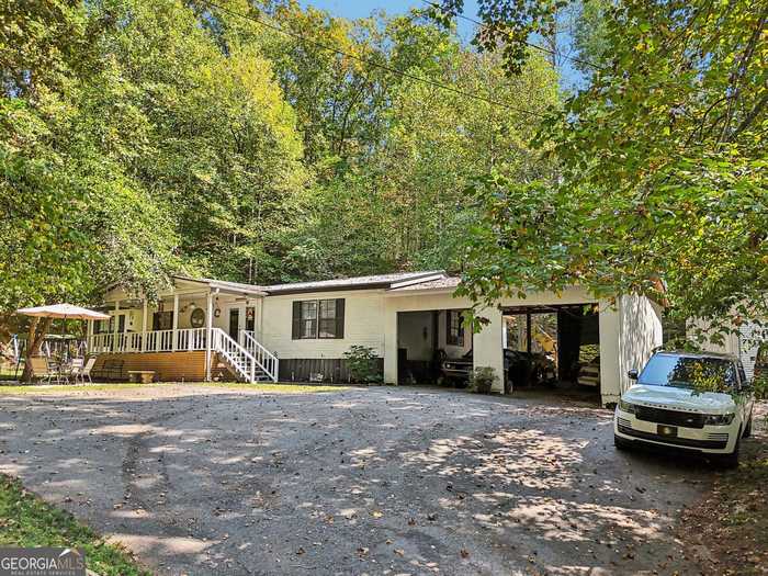 photo 2: 105 Sandhill Drive, Dahlonega GA 30533