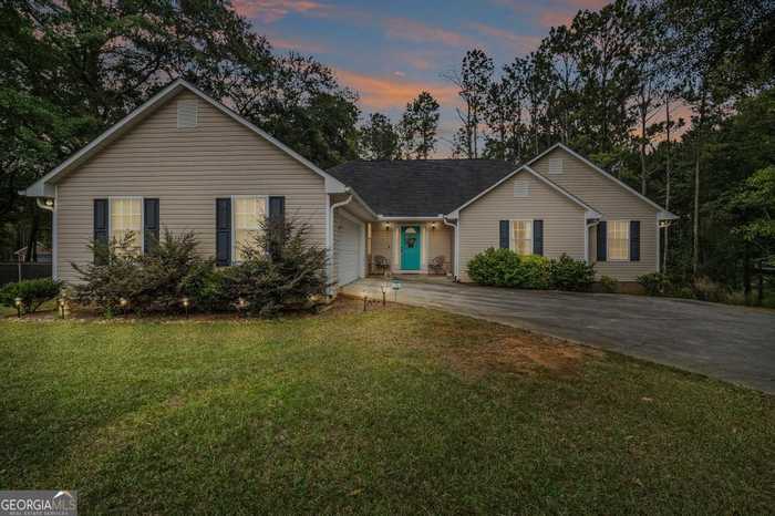 photo 1: 1406 Crumbley Road, McDonough GA 30252