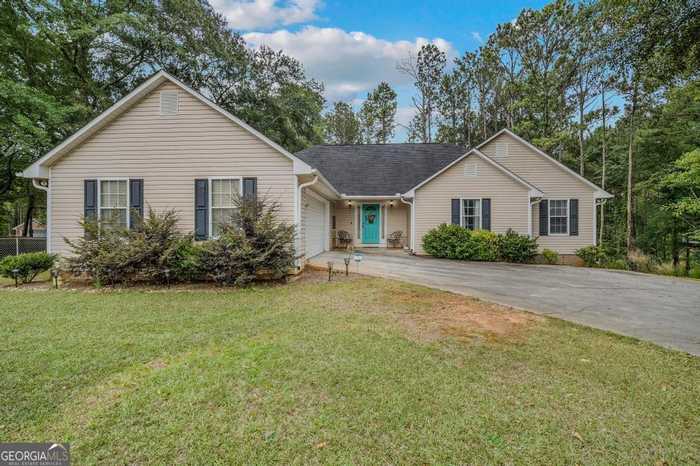 photo 2: 1406 Crumbley Road, McDonough GA 30252