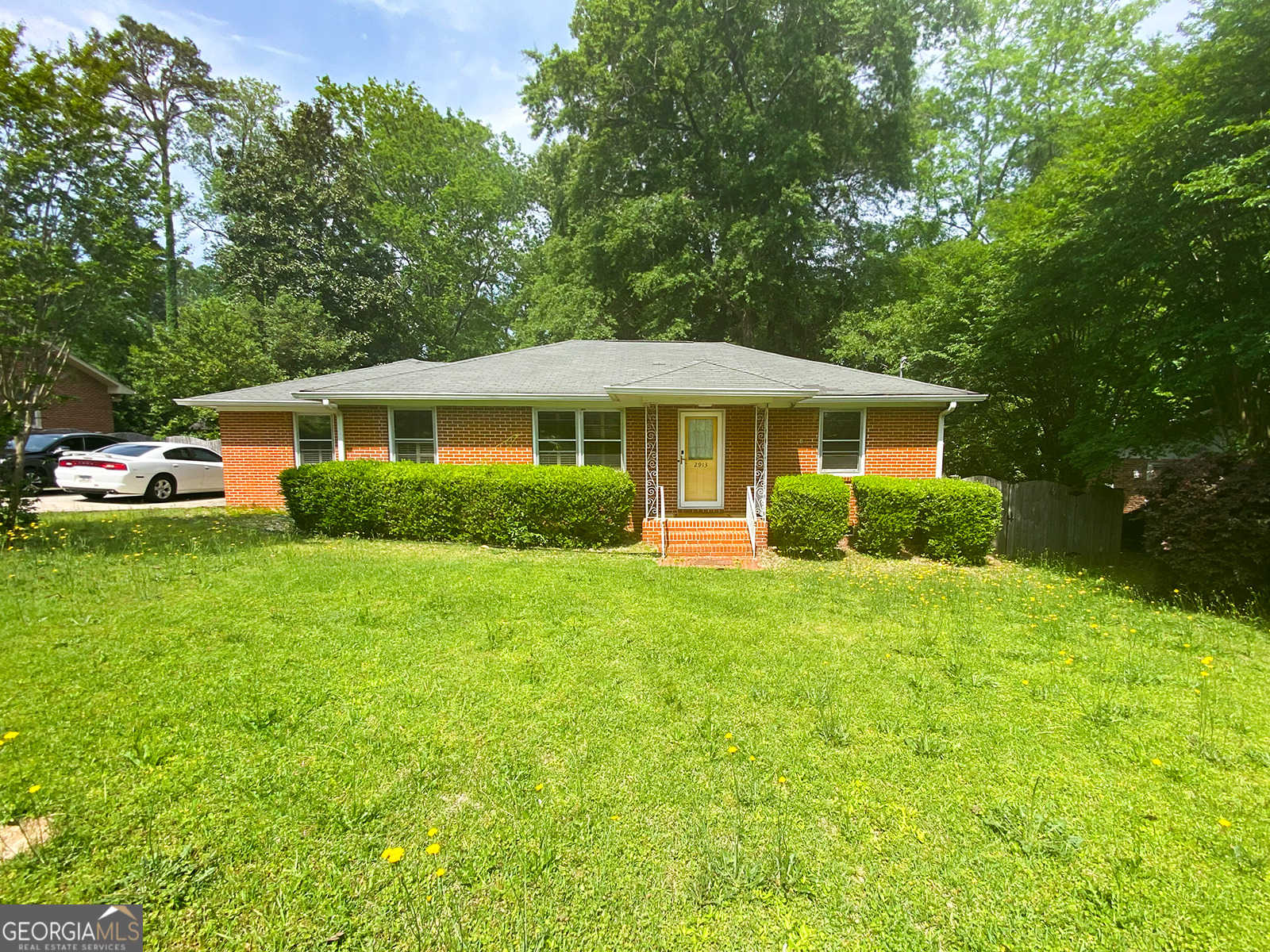 photo 2: 2913 King Alfred Drive, Macon GA 31204