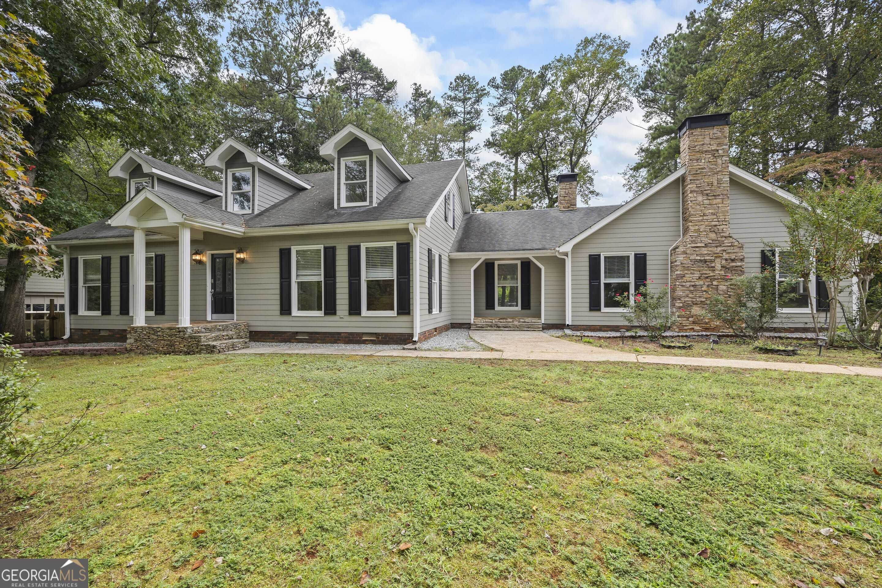 photo 1: 200 Regal Drive, Lawrenceville GA 30046