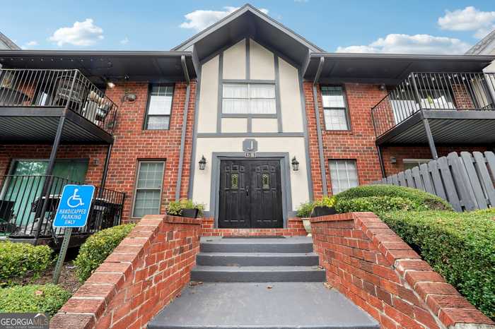 photo 1: 6851 Roswell Road Unit J-9, Sandy Springs GA 30328