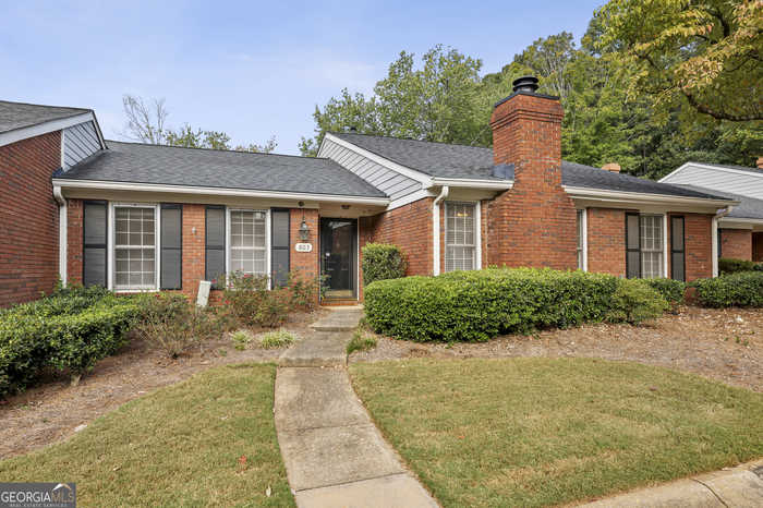 photo 2: 803 Dunwoody Chace, Sandy Springs GA 30328