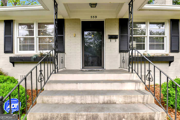 photo 2: 559 Castalia Avenue, Athens GA 30606