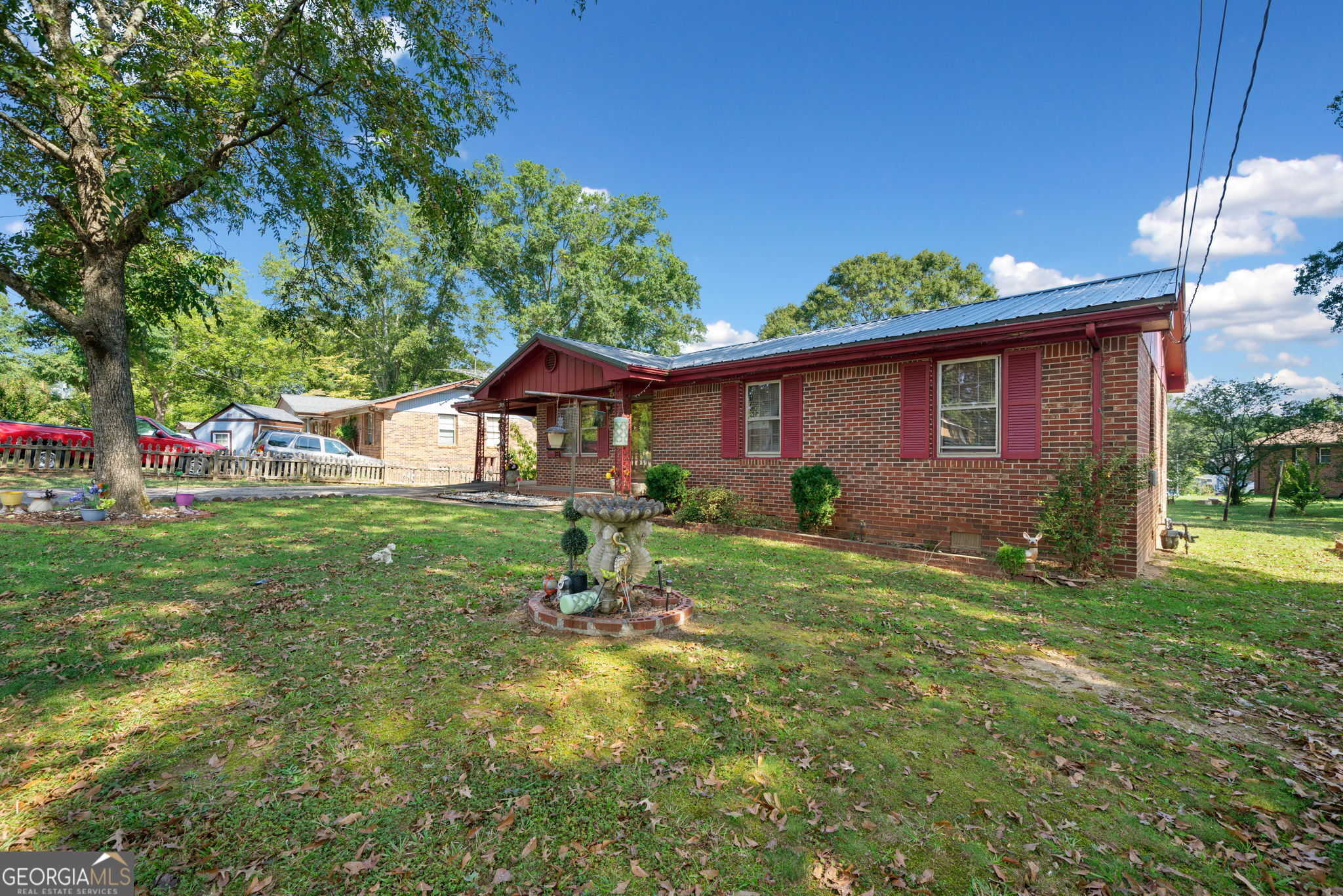 photo 3: 184 James Albert Johnson Avenue, Winder GA 30680