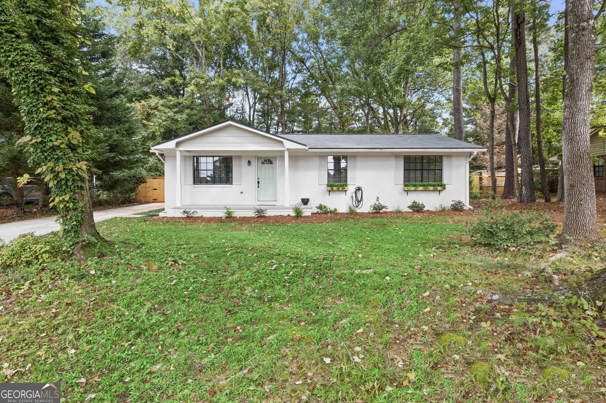 photo 1: 7 Brookfield Drive, Newnan GA 30265