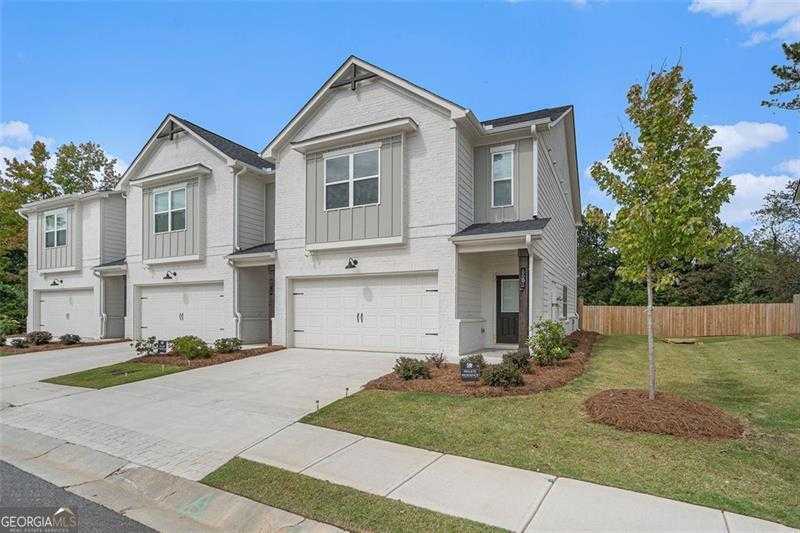 photo 3: 5605 ROCK PLACE, Norcross GA 30093