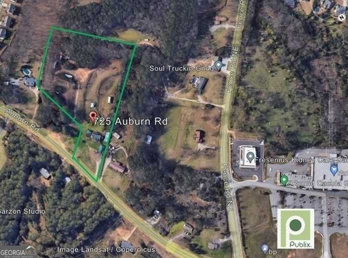 photo 2: 725 Auburn Road, Auburn GA 30011