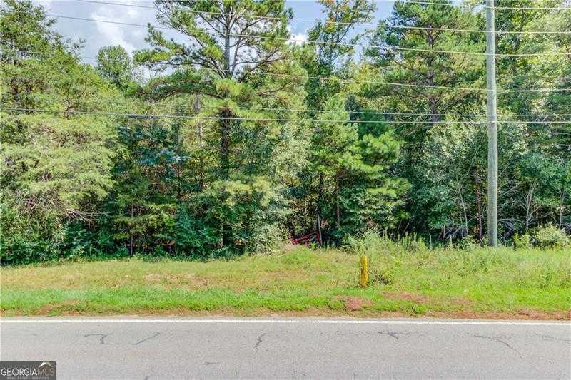 photo 3: 7207 Spout Springs Road, Flowery Branch GA 30542